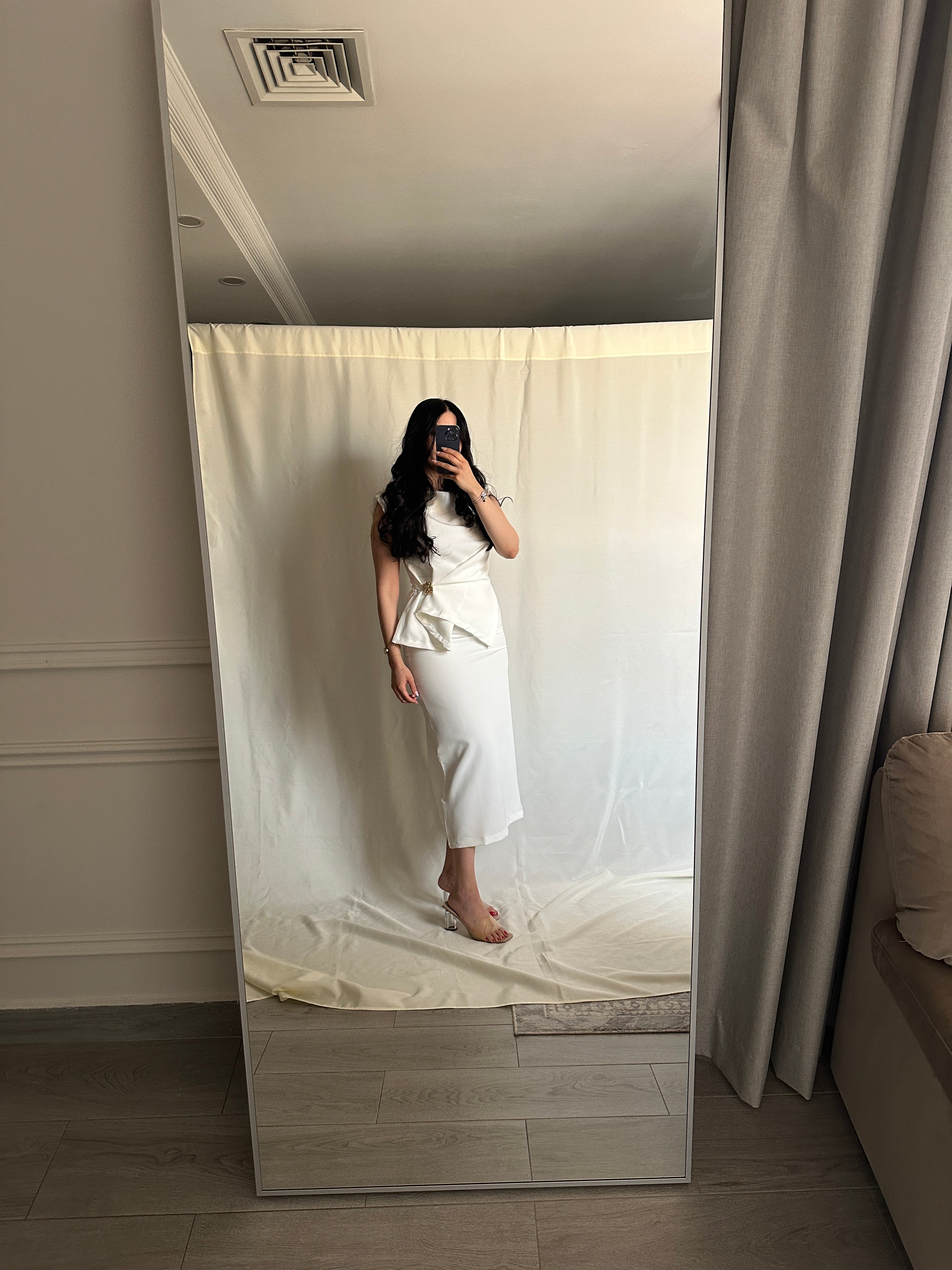 Muse set in white