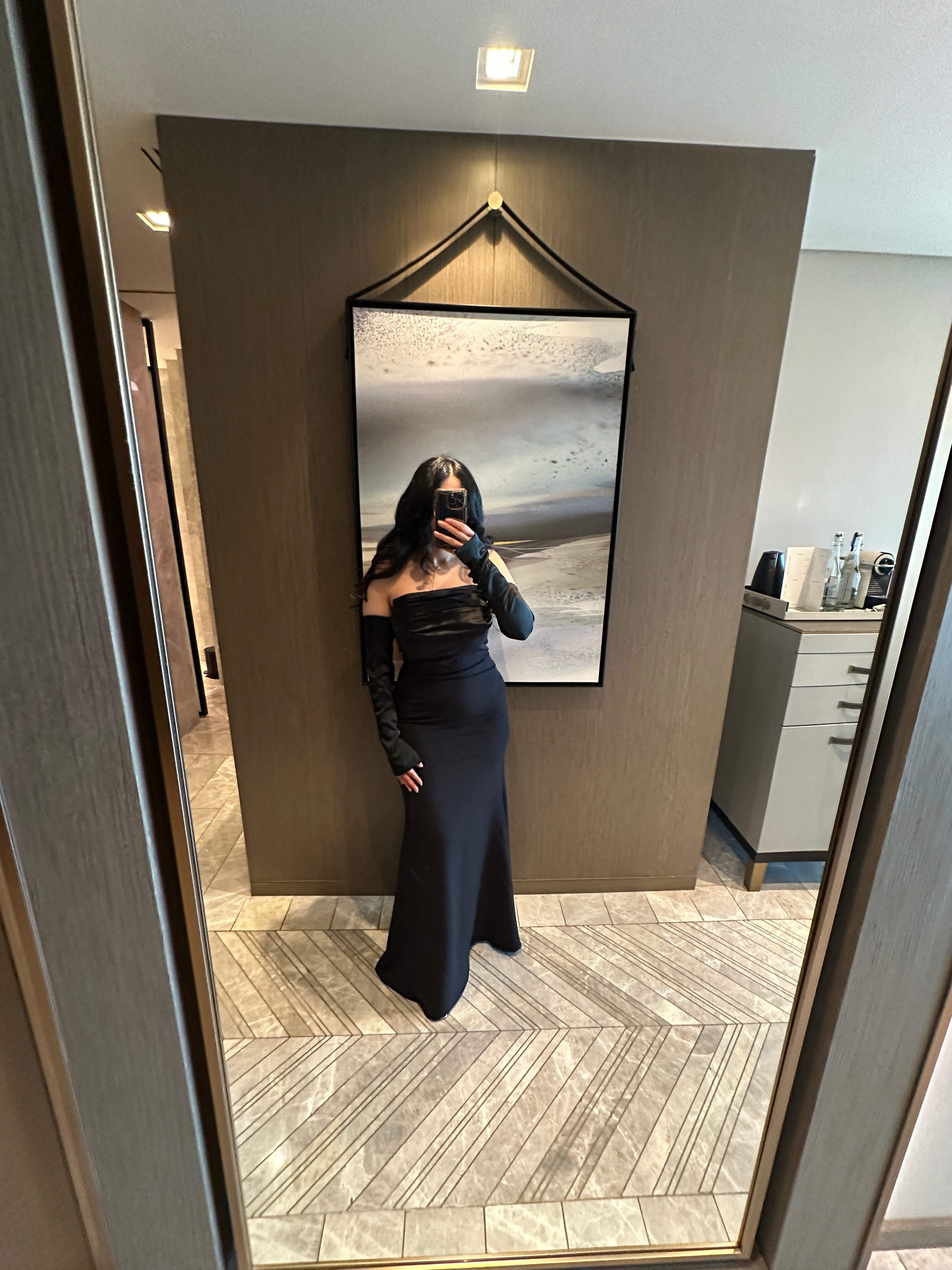 The Scarlet gown - Black