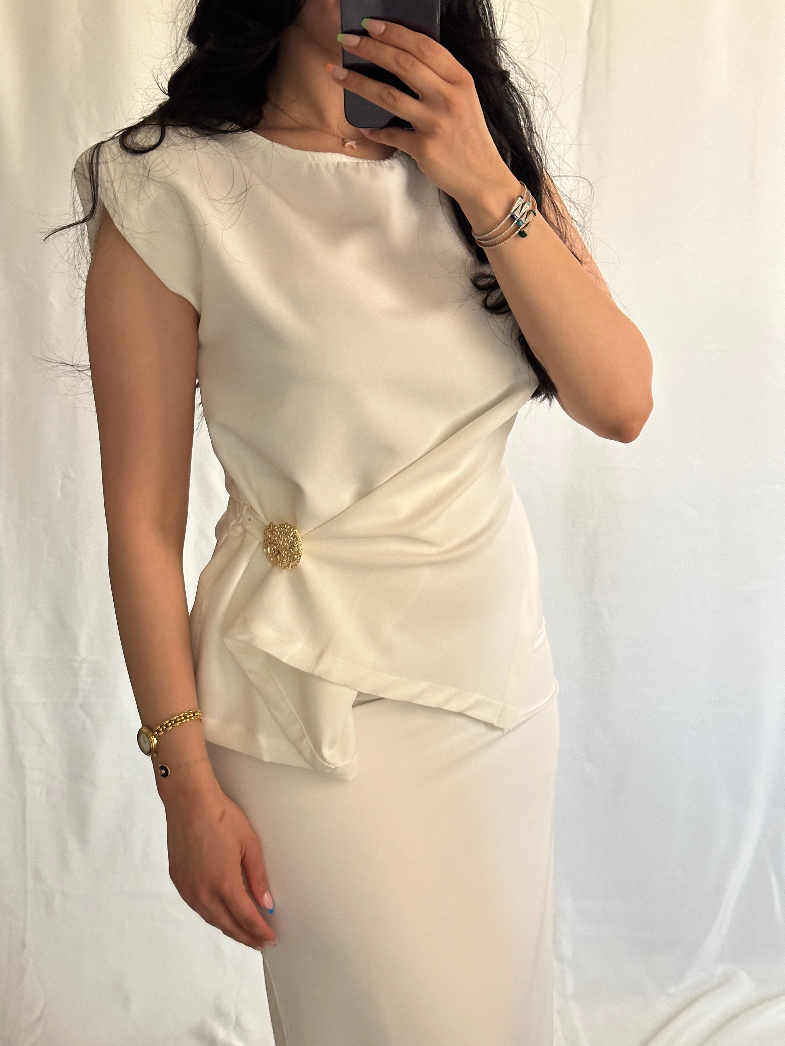 Muse set in white